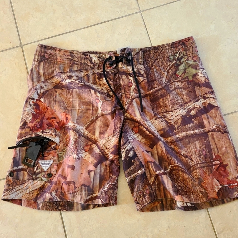 Columbia pfg boardshorts camo 42